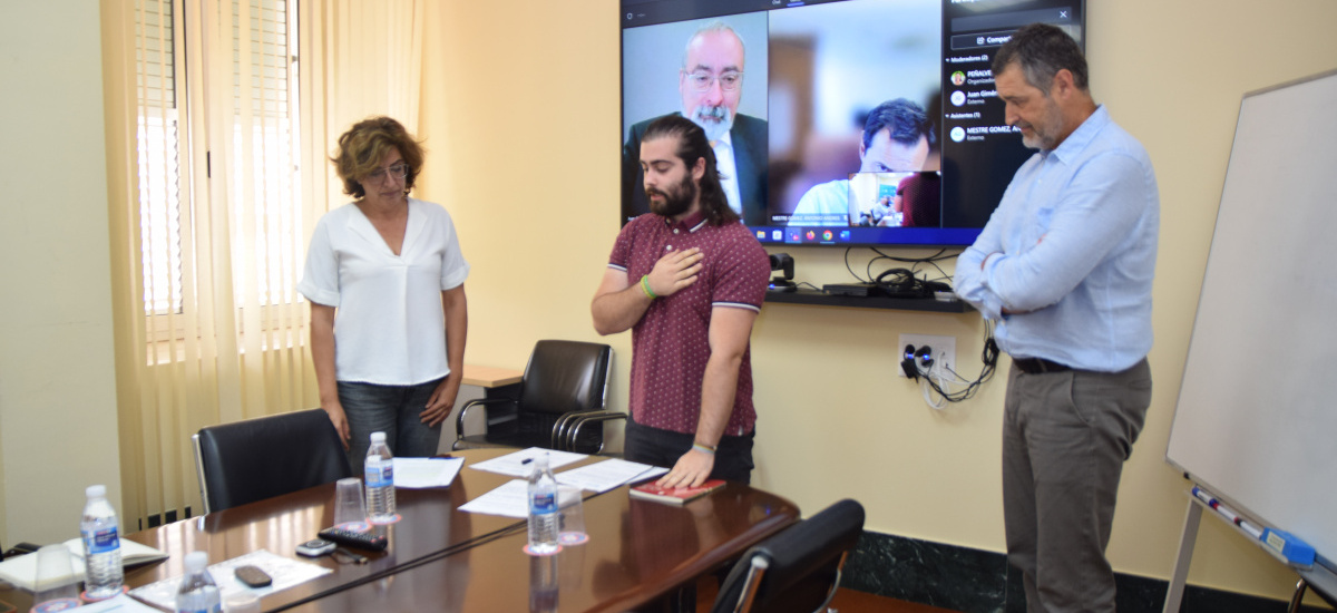 Imagen El estudiante Carlos Abrisqueta toma posesión como vocal del Consejo Social